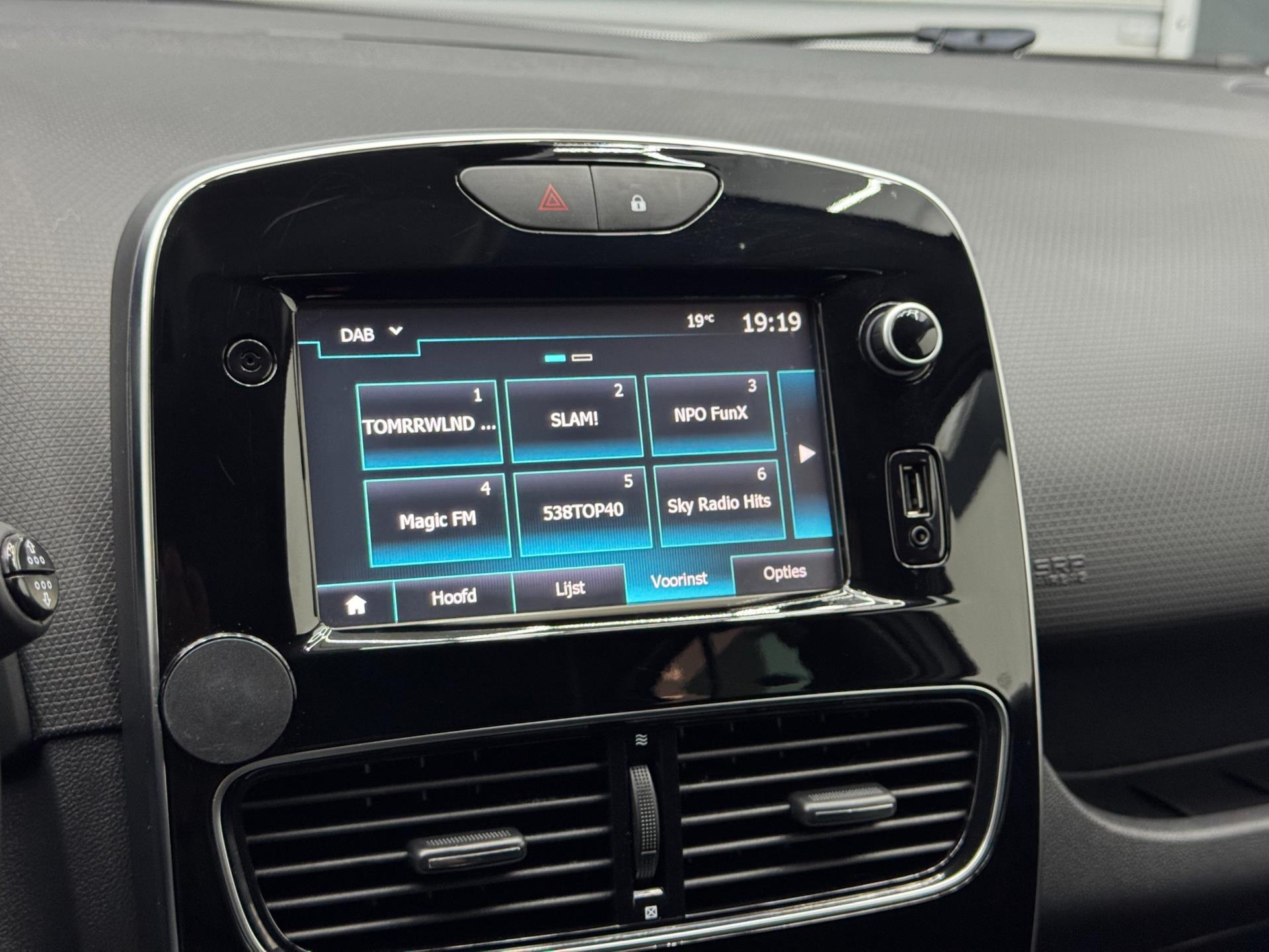 Renault Clio 0.9 TCe Limited - Airco - Parkeersensor - Navi - APK 47407526-20.jpg | PD Occasions