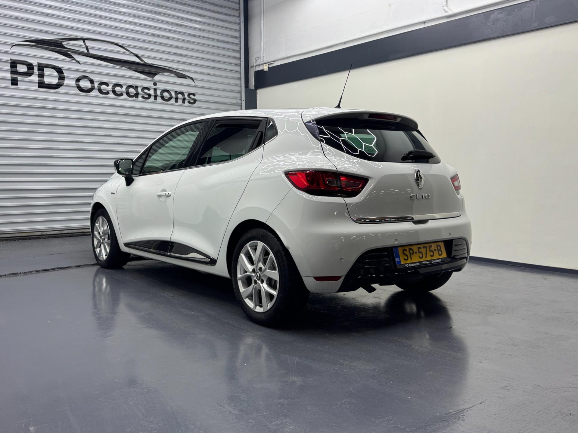 Renault Clio 0.9 TCe Limited - Airco - Parkeersensor - Navi - APK 47407526-3.jpg | PD Occasions