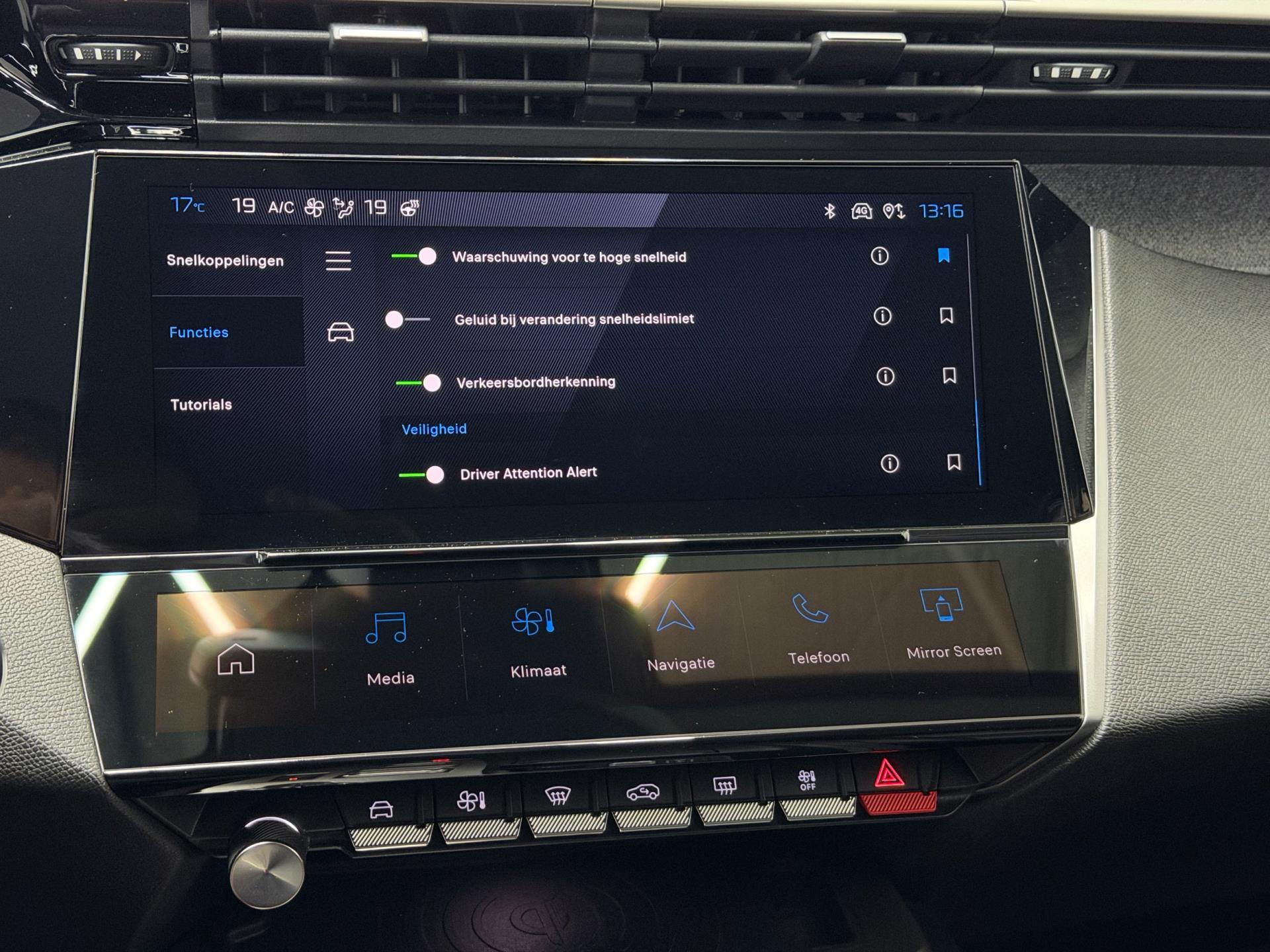 Peugeot 408 1.6 Plug-In HYbrid Allure 225PK - (360) Camera - Dodehoek - Clima - ACC 48486318-29.jpg | PD Occasions