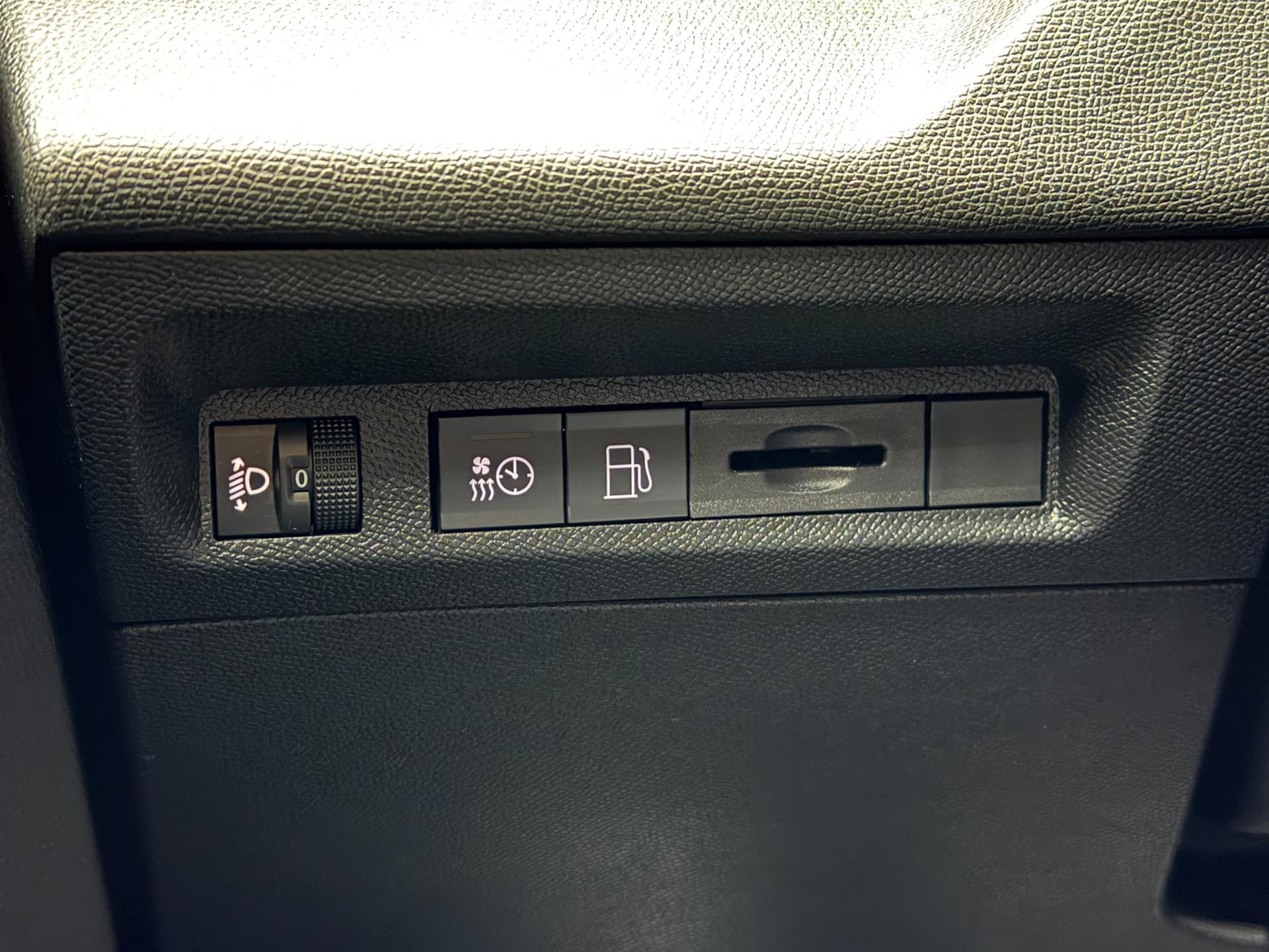 Peugeot 408 1.6 Plug-In HYbrid Allure 225PK - (360) Camera - Dodehoek - Clima - ACC 48486318-34.jpg | PD Occasions