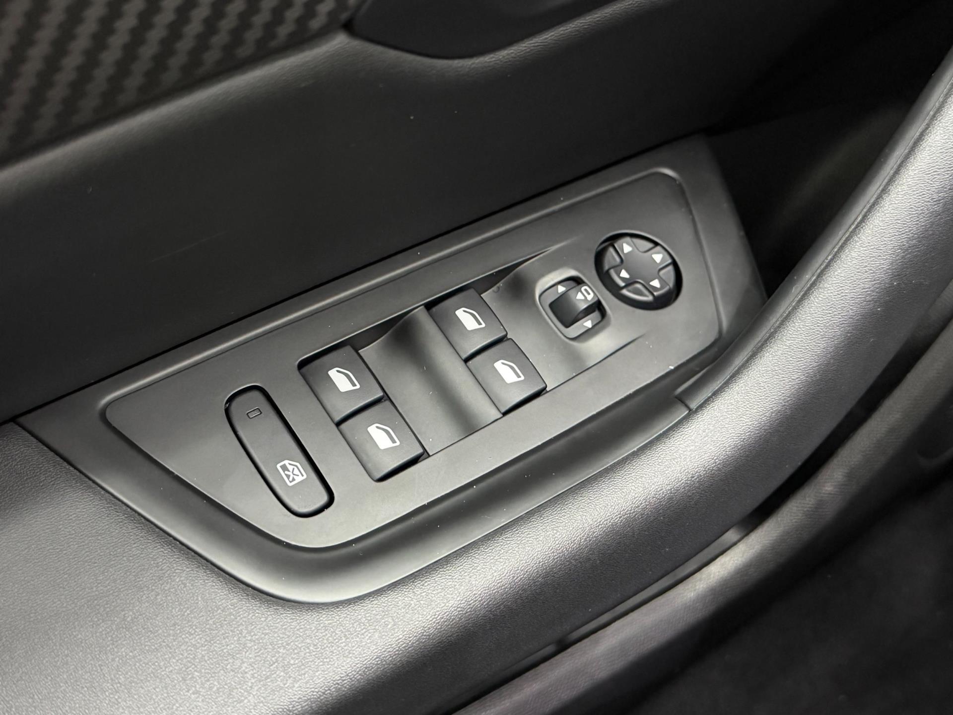 Peugeot 508 1.6 Plug-In HYbrid Allure Pack Business - Camera - Dodehoek - Stoelverw. - Clima 48516632-33.jpg | PD Occasions