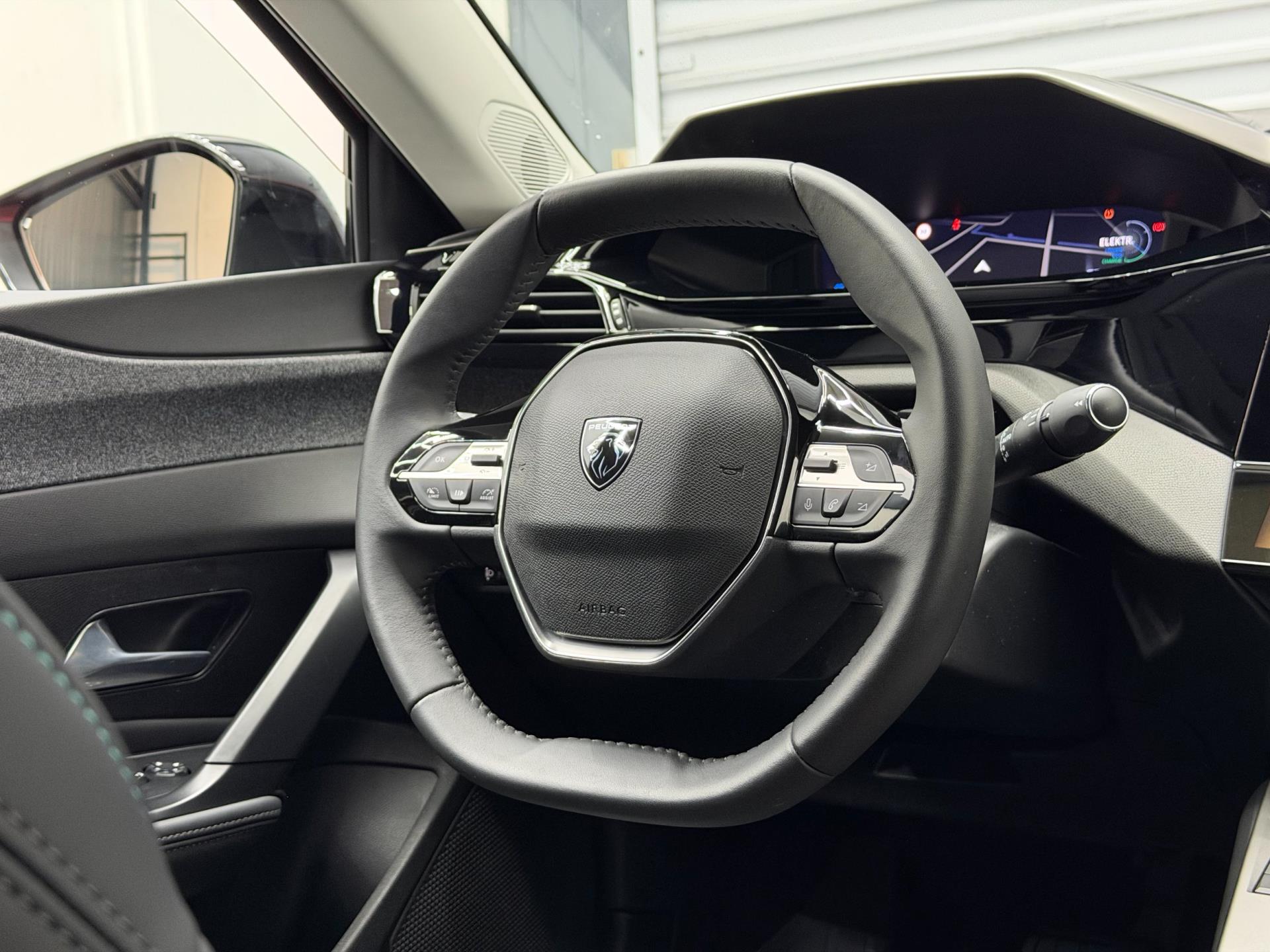 Peugeot 408 1.6 HYbrid Allure 180 - (360) Camera - Clima - Navi - ACC - Stoelverw. 48531317-15.jpg | PD Occasions