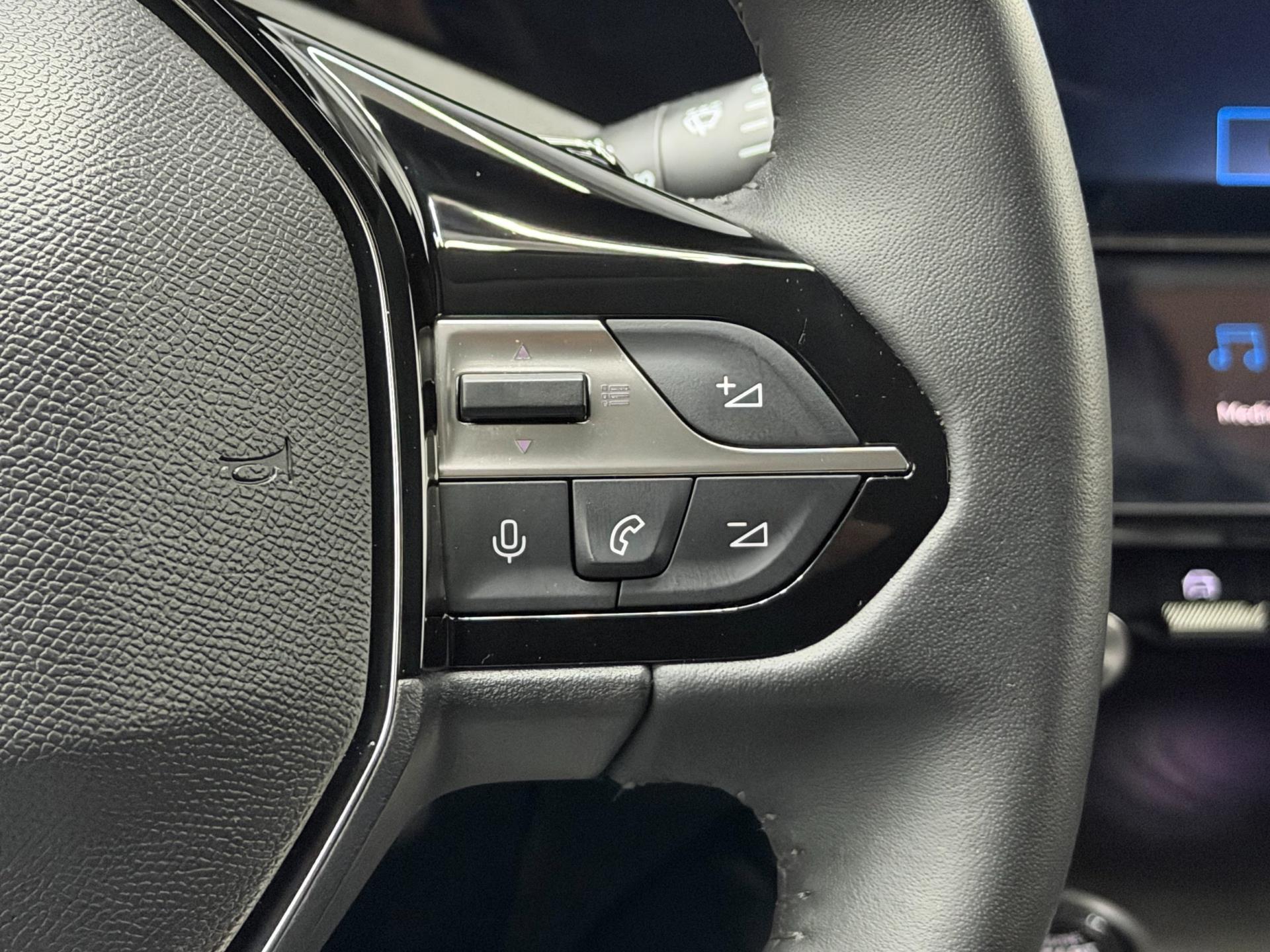 Peugeot 408 1.6 HYbrid Allure 180 - (360) Camera - Clima - Navi - ACC - Stoelverw. 48531317-17.jpg | PD Occasions