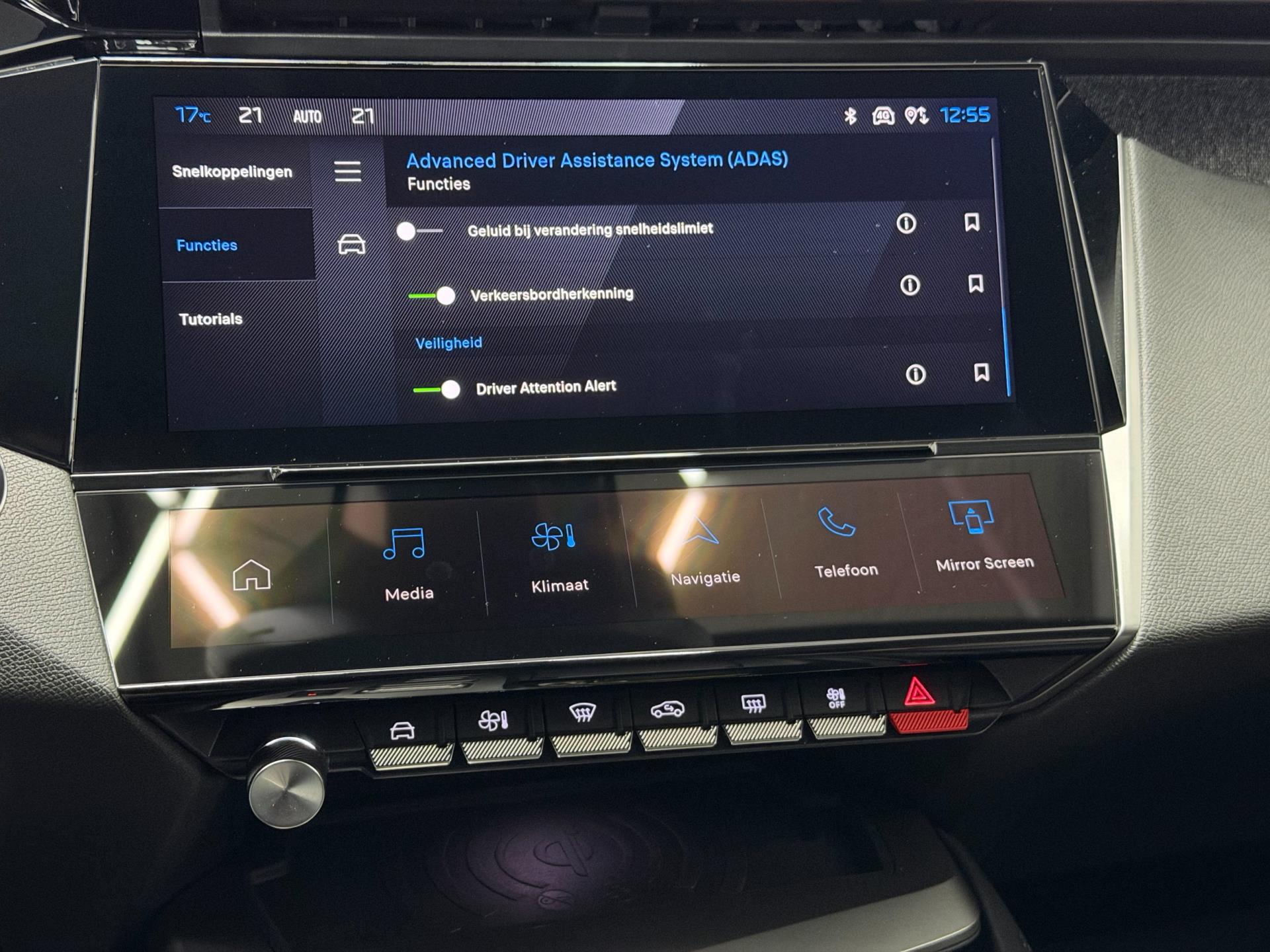 Peugeot 408 1.6 HYbrid Allure 180 - (360) Camera - Clima - Navi - ACC - Stoelverw. 48531317-32.jpg | PD Occasions