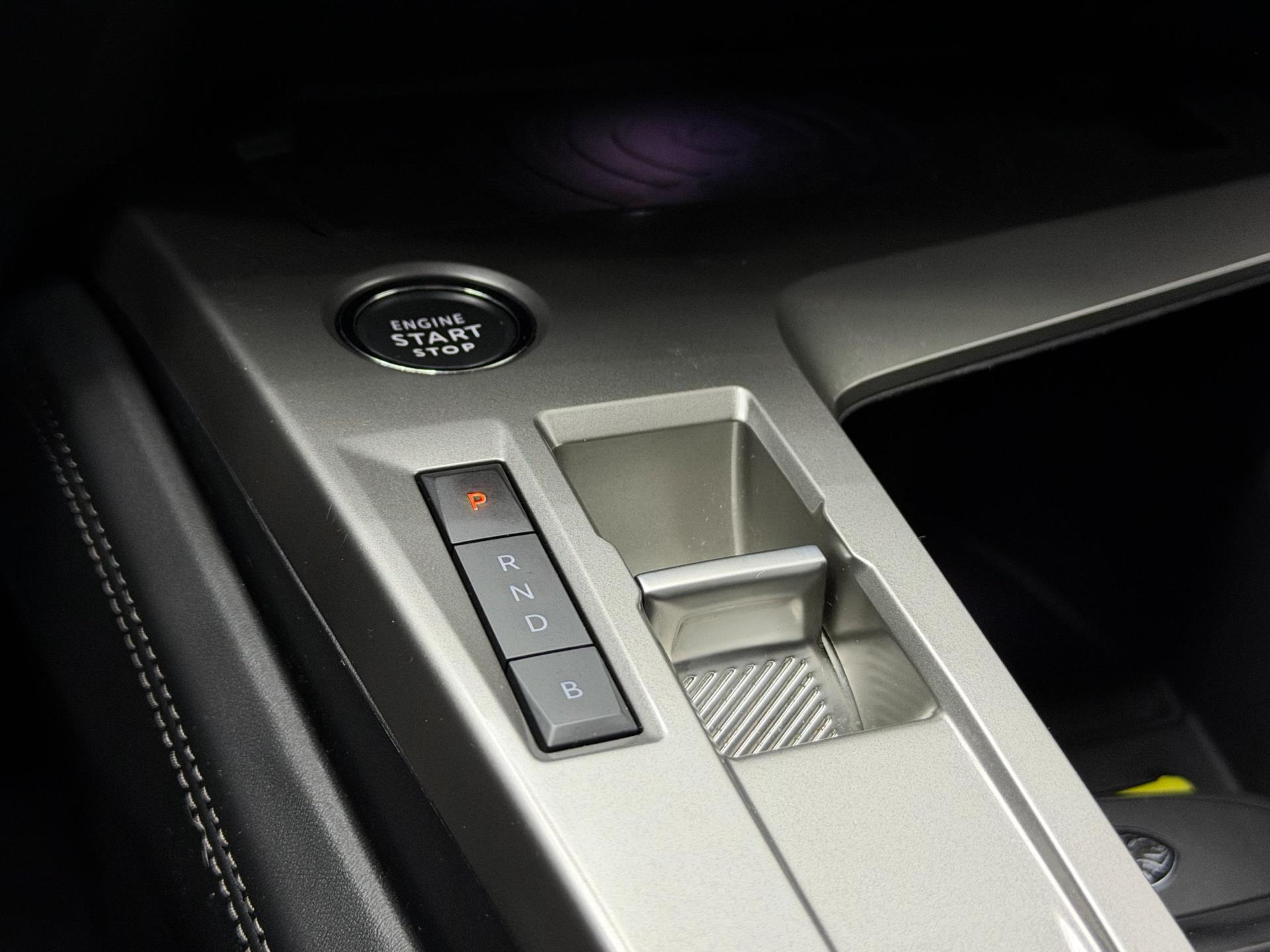 Peugeot 408 1.6 HYbrid Allure 180 - (360) Camera - Clima - Navi - ACC - Stoelverw. 48531317-33.jpg | PD Occasions