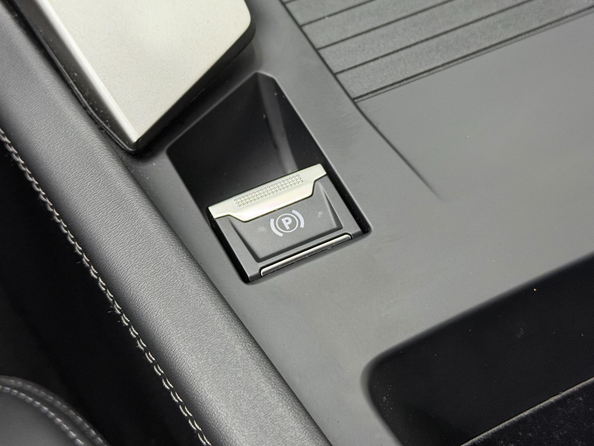 Peugeot 408 1.6 HYbrid Allure 180 - (360) Camera - Clima - Navi - ACC - Stoelverw. 48531317-34.jpg | PD Occasions