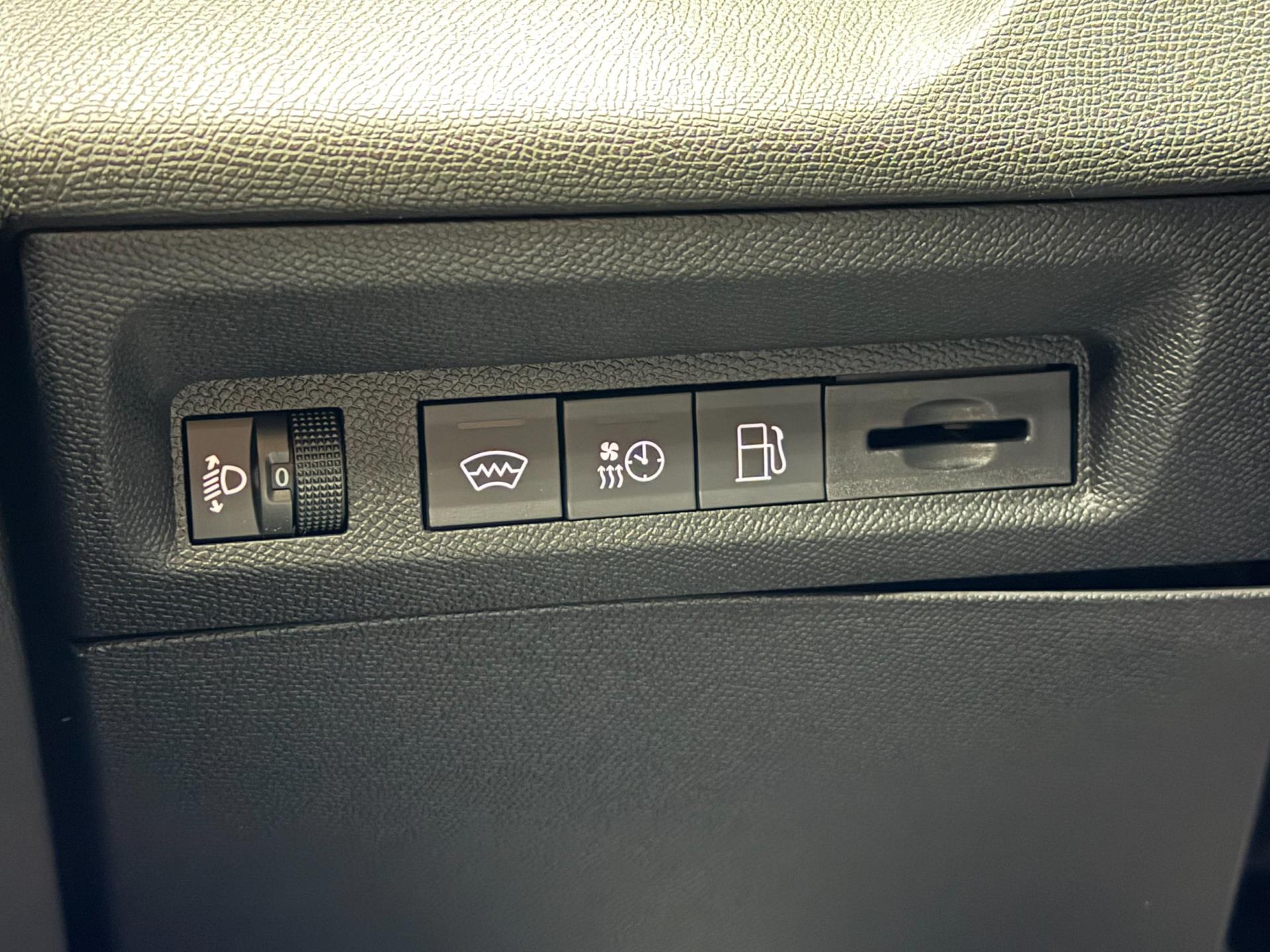 Peugeot 408 1.6 HYbrid Allure 180 - (360) Camera - Clima - Navi - ACC - Stoelverw. 48531317-36.jpg | PD Occasions