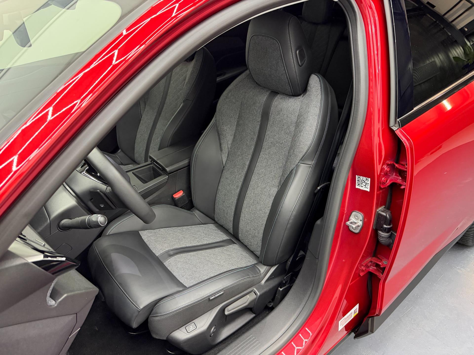 Peugeot 408 1.6 HYbrid Allure 180 - (360) Camera - Clima - Navi - ACC - Stoelverw. 48531317-8.jpg | PD Occasions