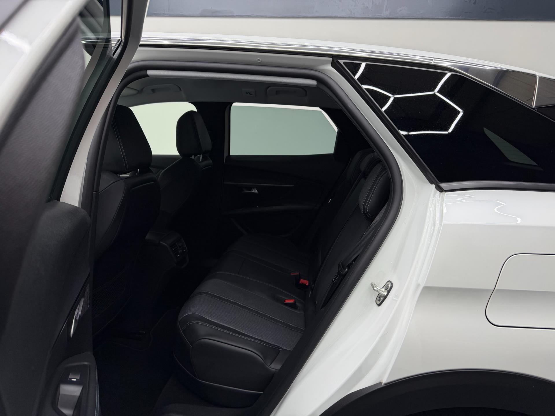 Peugeot 3008 1.6 Plug-In HYbrid 225PK Allure Pack Business - Trekhaak - Camera - Stoelverw. 48557087-11.jpg | PD Occasions