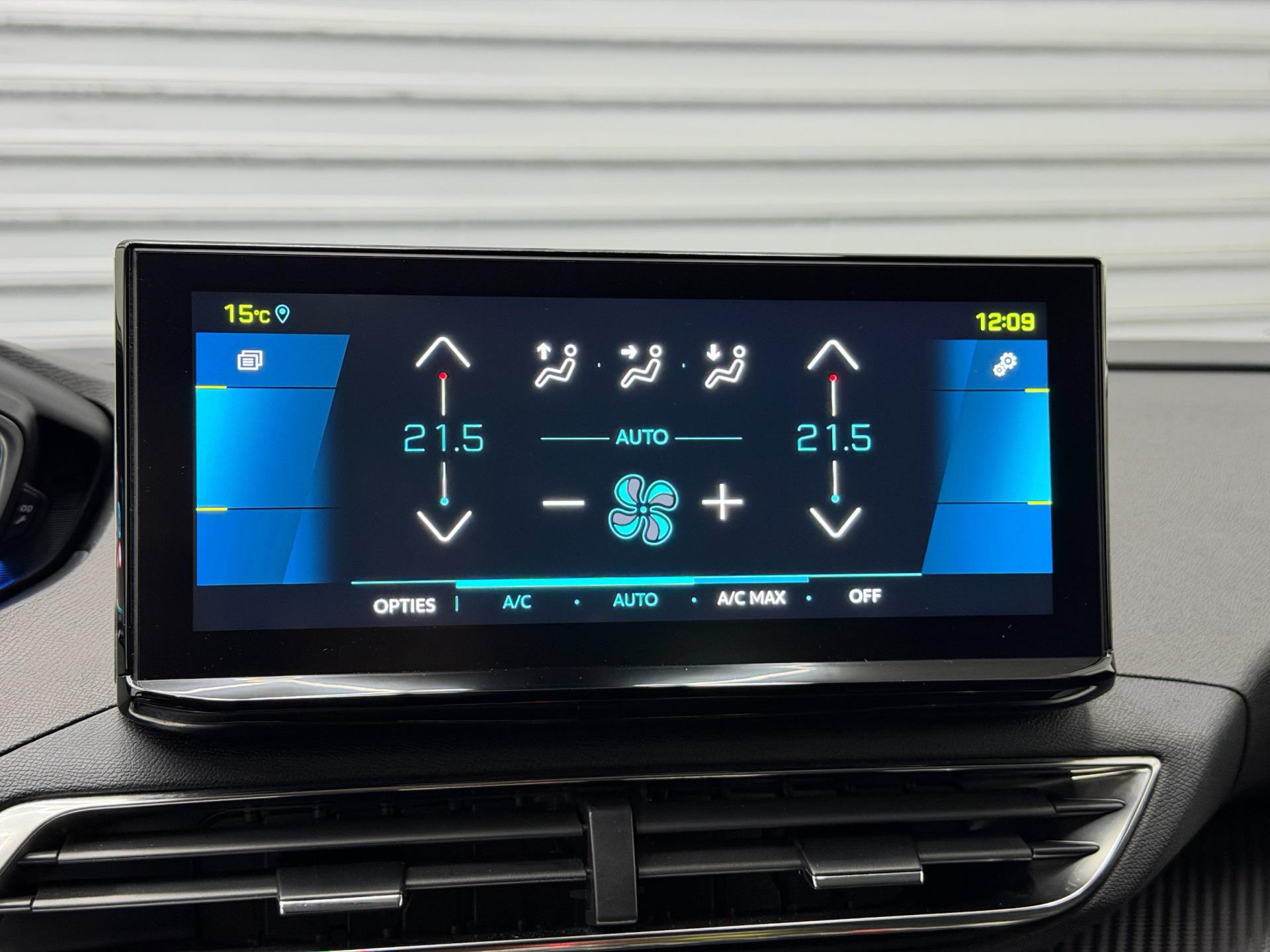 Peugeot 3008 1.6 Plug-In HYbrid 225PK Allure Pack Business - Trekhaak - Camera - Stoelverw. 48557087-21.jpg | PD Occasions