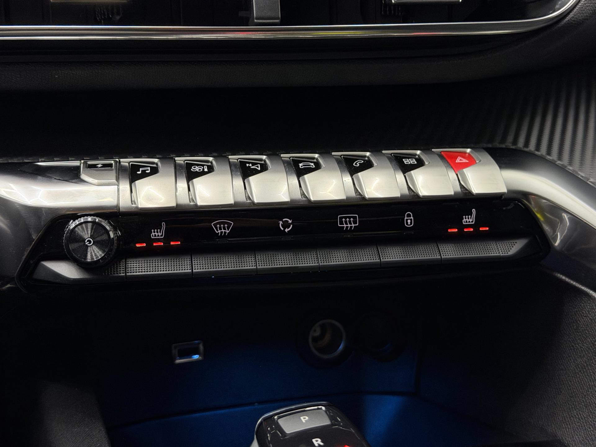 Peugeot 3008 1.6 Plug-In HYbrid 225PK Allure Pack Business - Trekhaak - Camera - Stoelverw. 48557087-26.jpg | PD Occasions