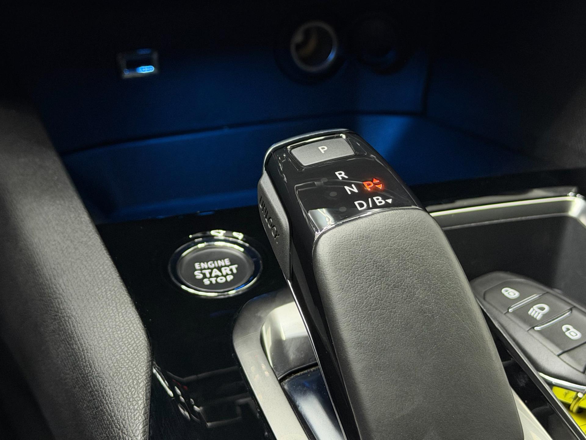 Peugeot 3008 1.6 Plug-In HYbrid 225PK Allure Pack Business - Trekhaak - Camera - Stoelverw. 48557087-27.jpg | PD Occasions