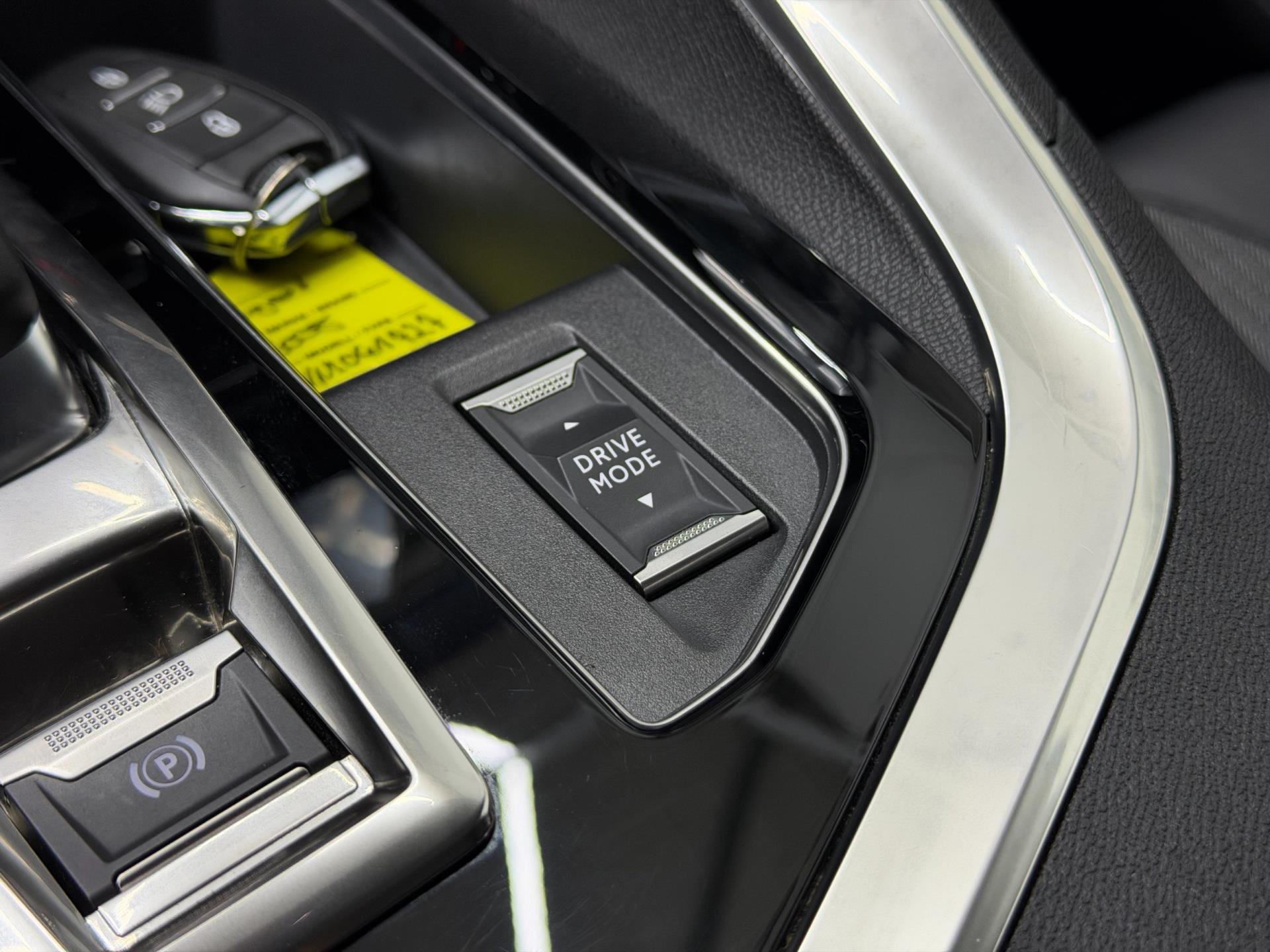 Peugeot 3008 1.6 Plug-In HYbrid 225PK Allure Pack Business - Trekhaak - Camera - Stoelverw. 48557087-29.jpg | PD Occasions