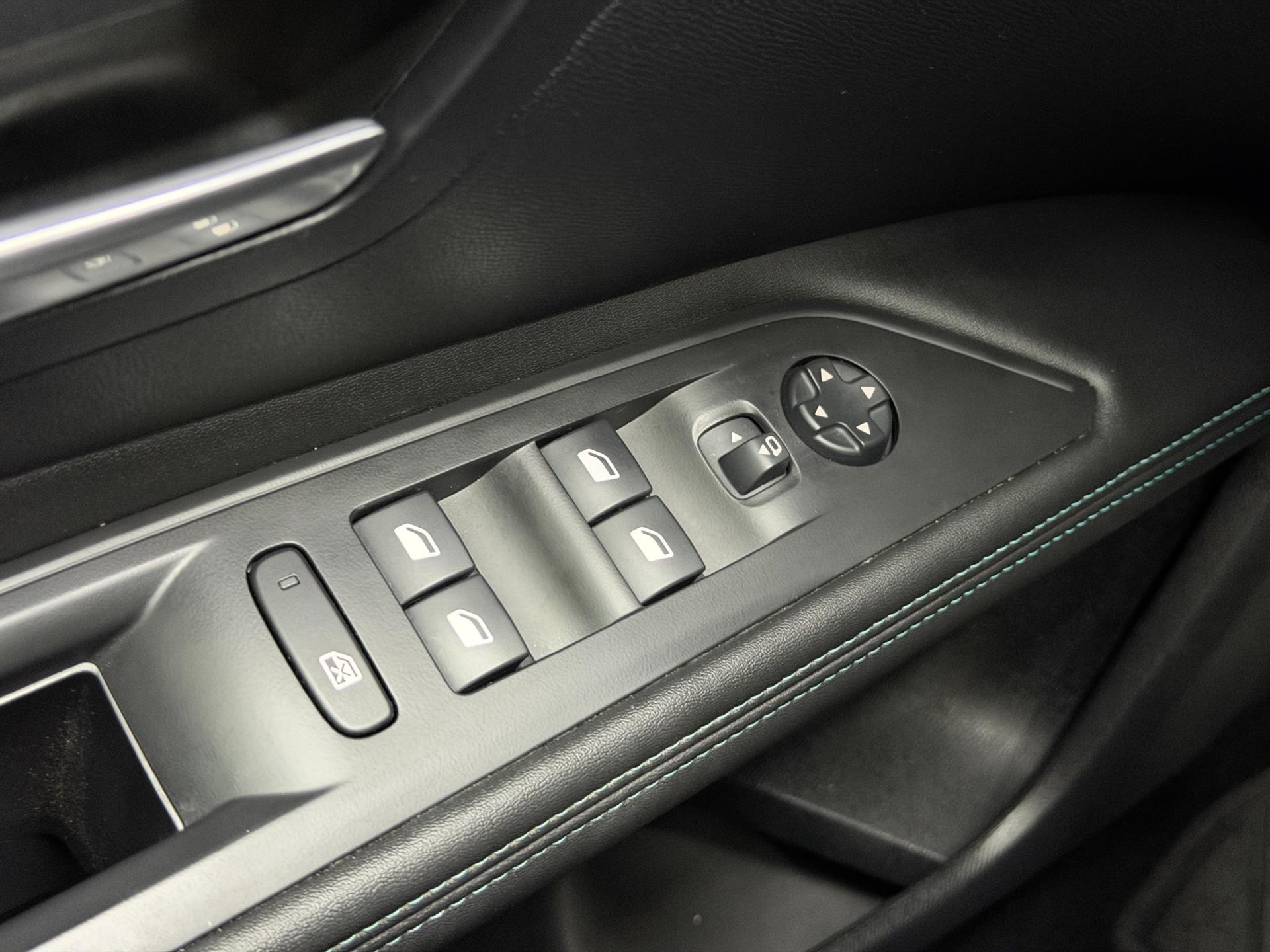 Peugeot 3008 1.6 Plug-In HYbrid 225PK Allure Pack Business - Trekhaak - Camera - Stoelverw. 48557087-30.jpg | PD Occasions