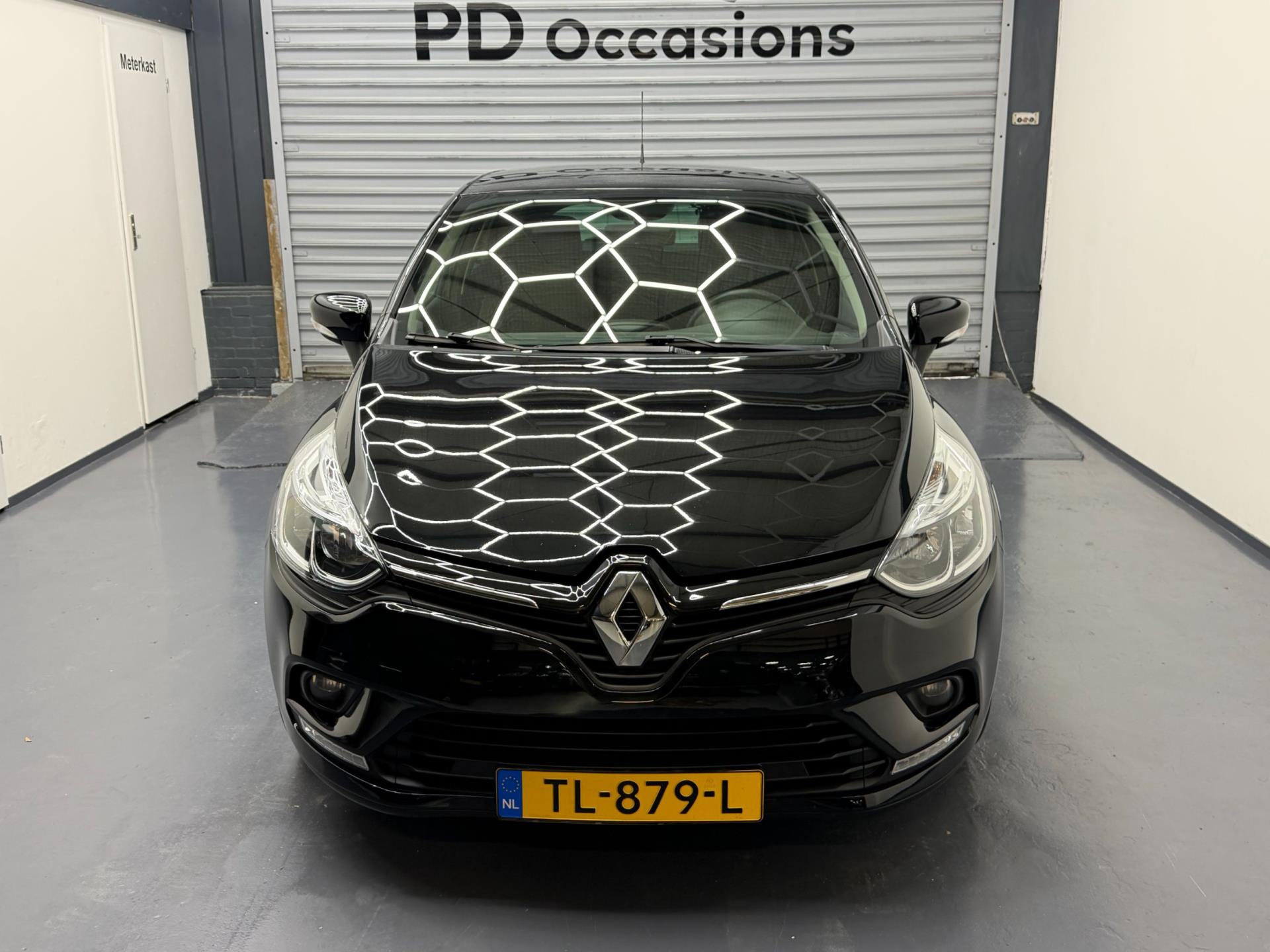 Renault Clio 0.9 TCe Limited - Dealer Onderh. - LM Velgen - Airco - Parkeersensoren 48564064-1.jpg | PD Occasions