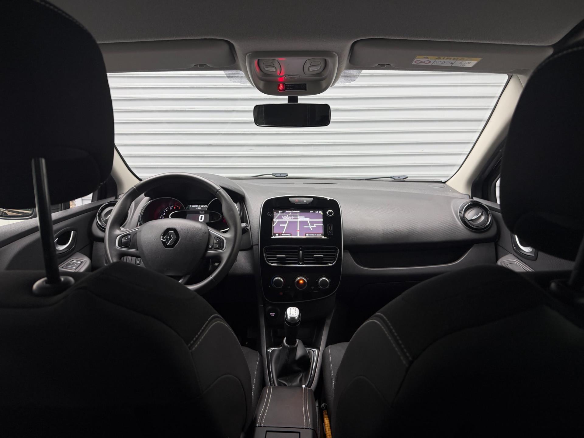 Renault Clio 0.9 TCe Limited - Dealer Onderh. - LM Velgen - Airco - Parkeersensoren 48564064-11.jpg | PD Occasions