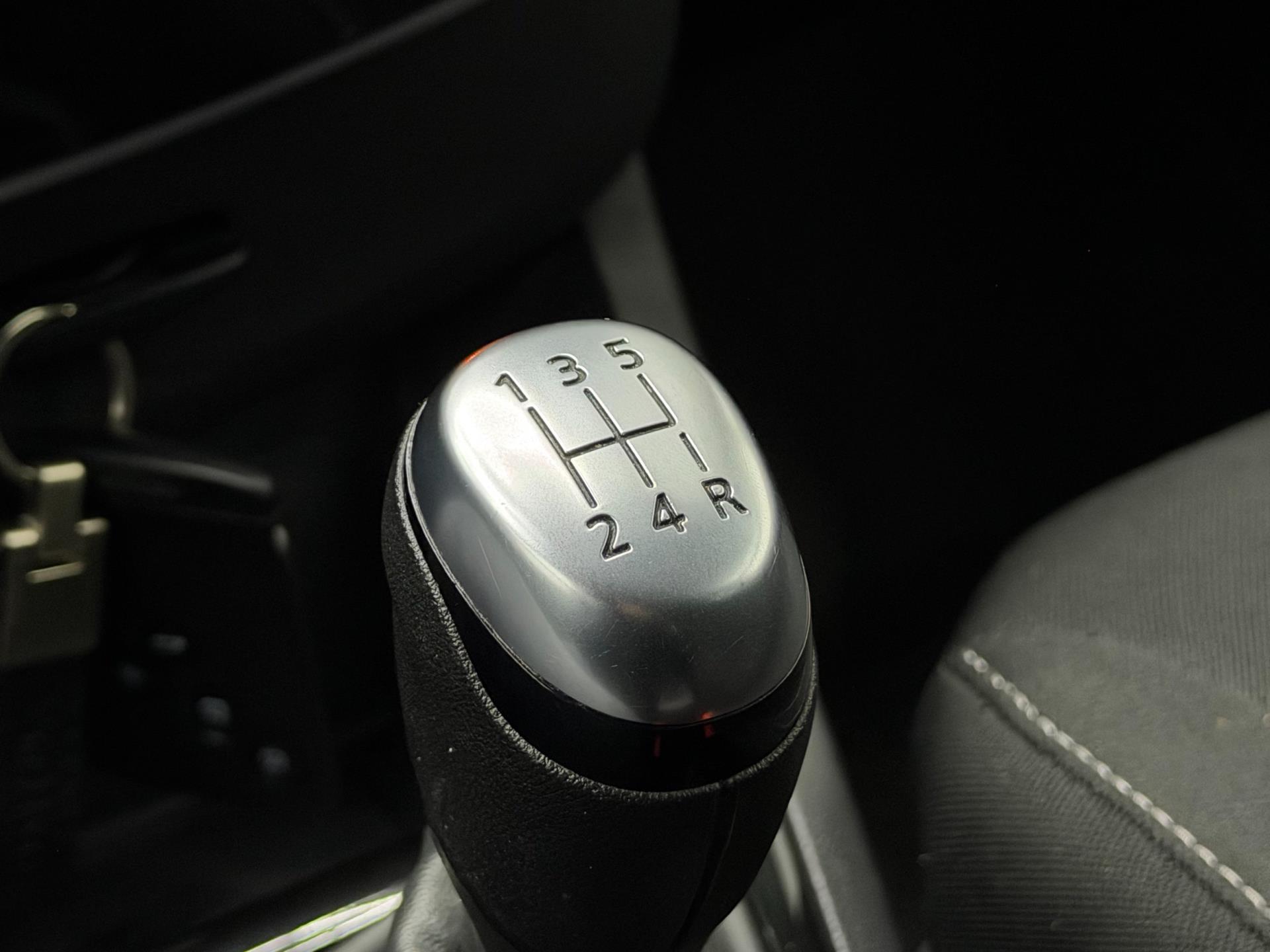 Renault Clio 0.9 TCe Limited - Dealer Onderh. - LM Velgen - Airco - Parkeersensoren 48564064-25.jpg | PD Occasions