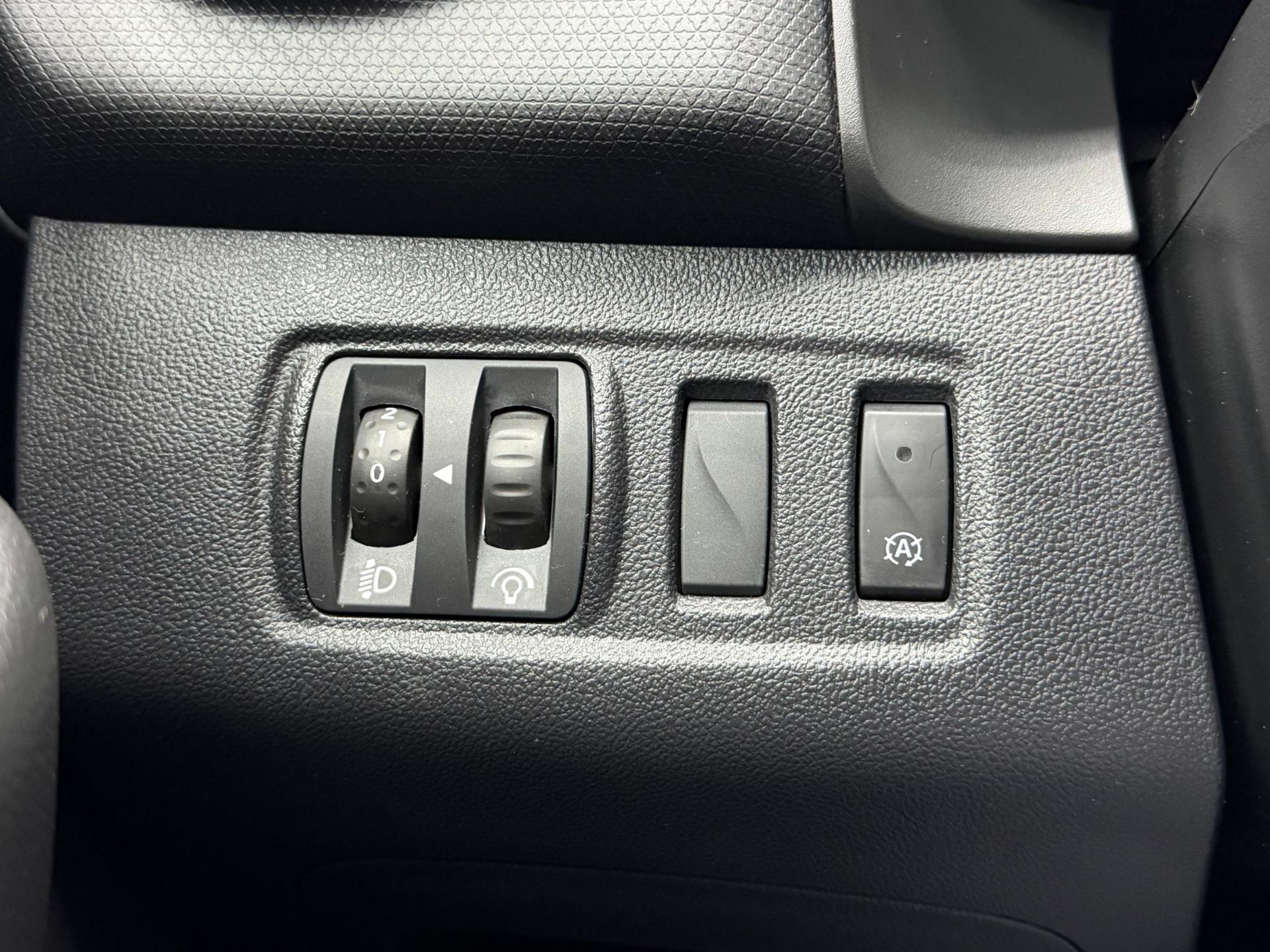 Renault Clio 0.9 TCe Limited - Dealer Onderh. - LM Velgen - Airco - Parkeersensoren 48564064-29.jpg | PD Occasions