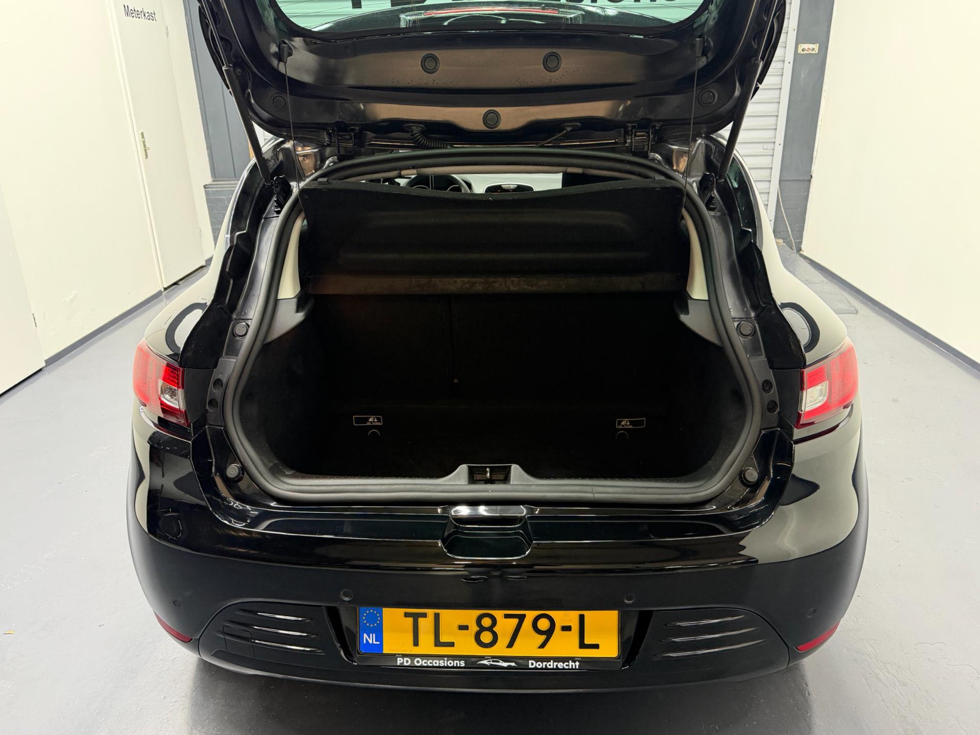 Renault Clio 0.9 TCe Limited - Dealer Onderh. - LM Velgen - Airco - Parkeersensoren 48564064-4.jpg | PD Occasions