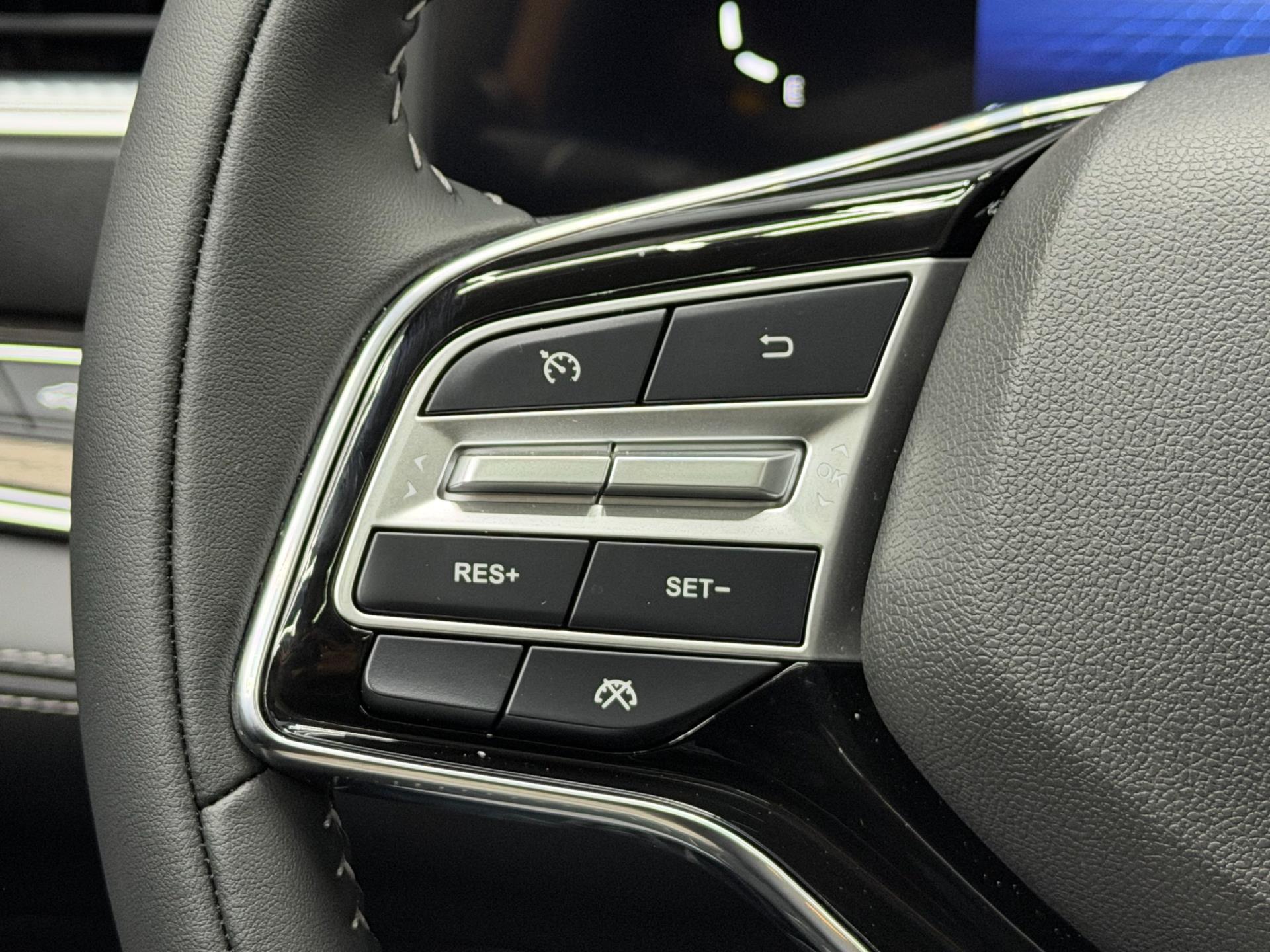 DFSK E5 PHEV 1.5 Plug-In 288PK - (360) Camera - 7 pers. - Leer - Keyless 48724672-22.jpg | PD Occasions